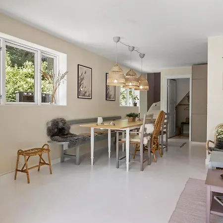 Semesterbostad Lovely In With Wifi Tranekær